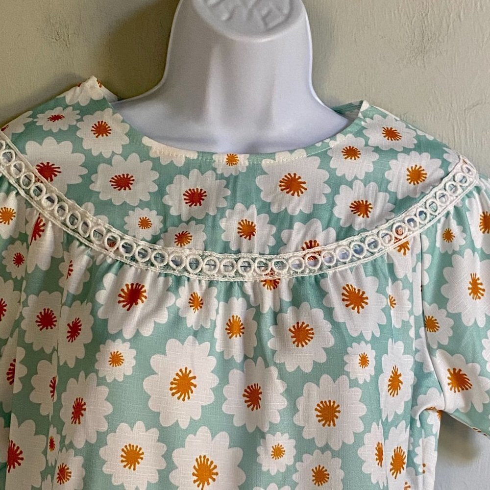 Daisy Floral Print Short Sleeve Lace Detail Dress Medium - Picture 5 of 7